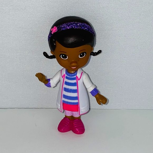 Disney Jr Just Play Doc McStuffins Doctor Girl In Lab Coat Figure Pretend Play - Picture 1 of 5